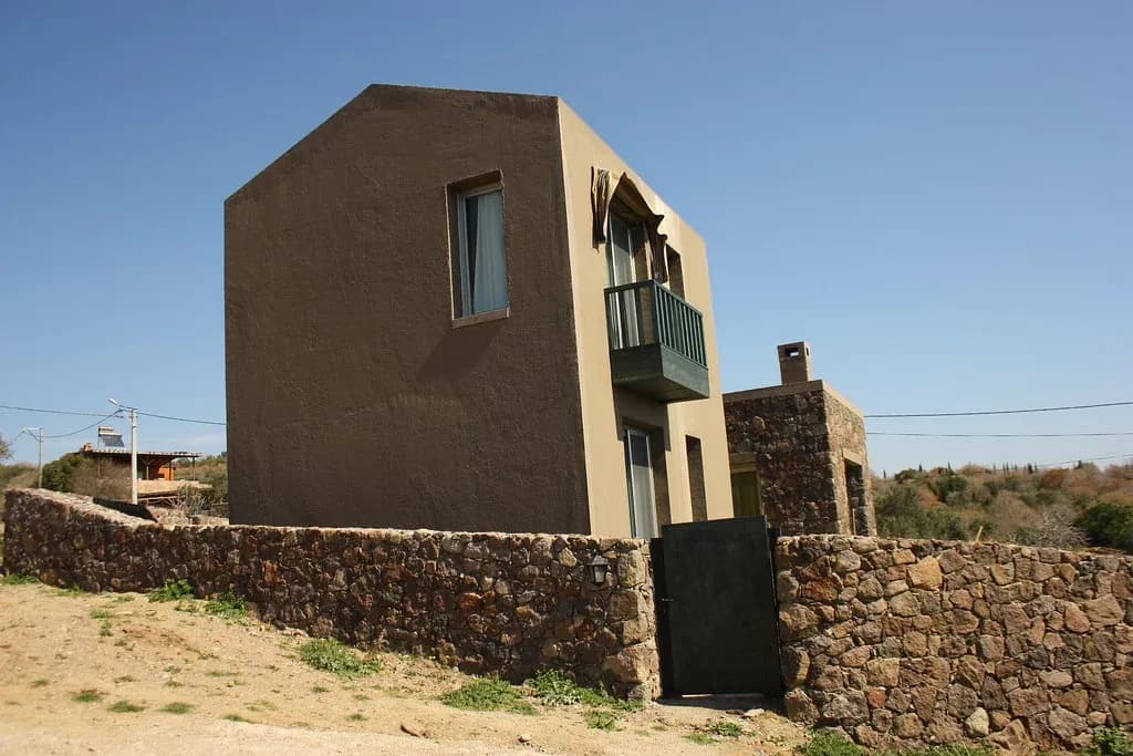 Özay Ersen Evi
