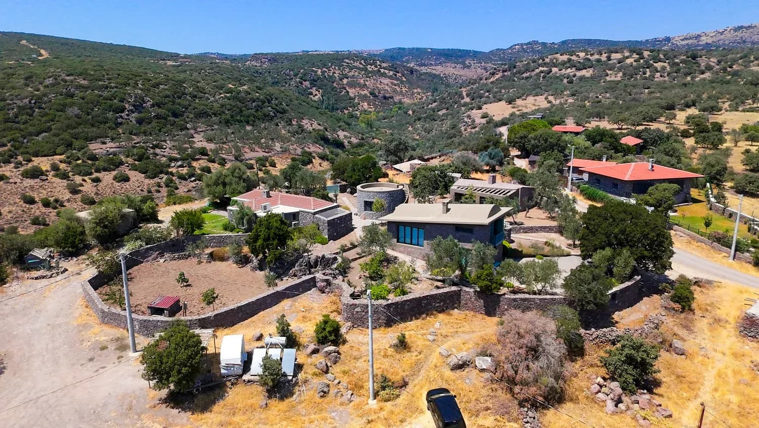 Vesile Erbil Cihangir Evi - Kapak Görseli