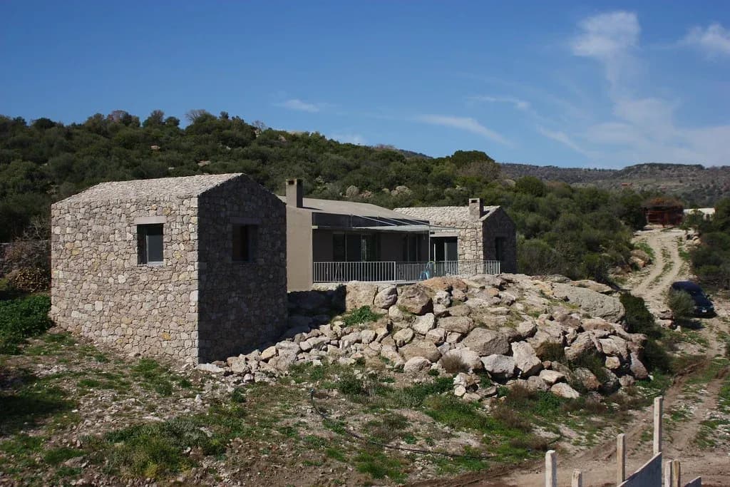 H. Ersöz Evi - Kapak Görseli